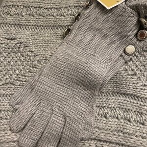 Michael Michael Kors gray scarf and glove set
